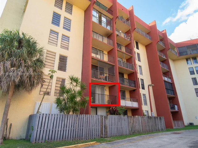 9686 Fontainebleau Blvd # 201, Miami FL 33172