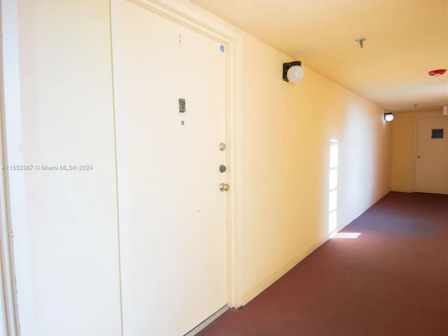 9686 Fontainebleau Blvd # 201, Miami FL 33172