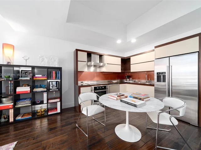 2100 Park Ave # 109, Miami Beach FL 33139