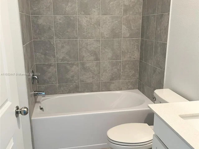 684 daring, Davenport FL 33837