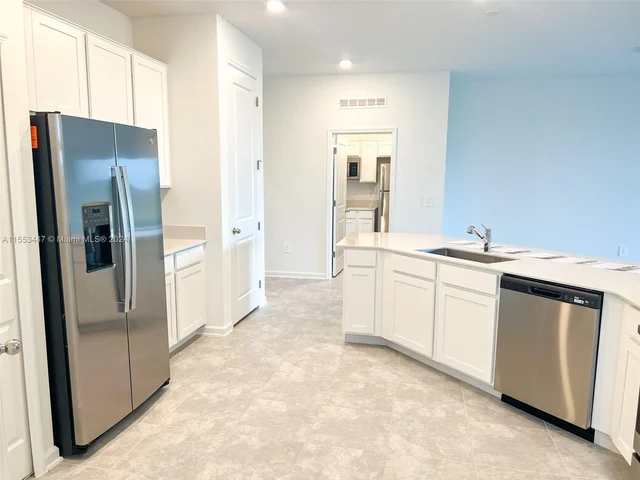 684 daring, Davenport FL 33837