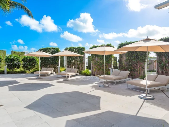 450 Alton Rd # 3010, Miami Beach FL 33139