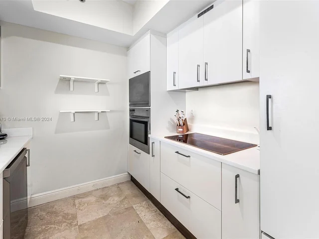 450 Alton Rd # 3010, Miami Beach FL 33139