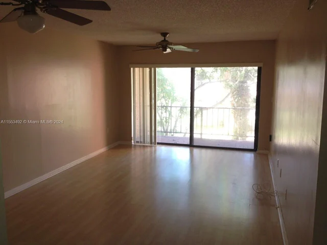 8267 SW 128th St # 203, Pinecrest FL 33156