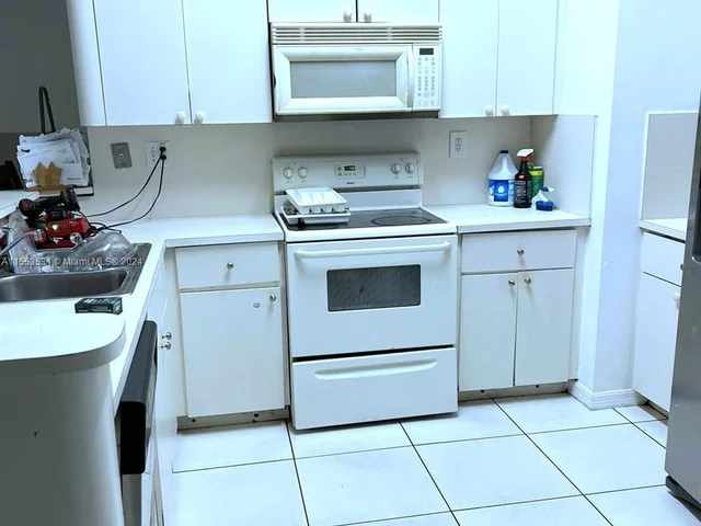 14787 SW 141st Ter, Miami FL 33196