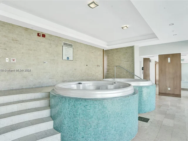 41 SE 5th St # 1507, Miami FL 33131