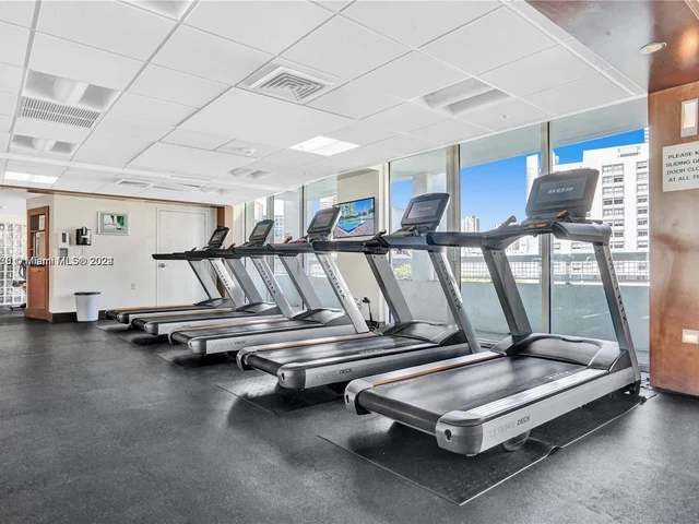 41 SE 5th St # 1507, Miami FL 33131