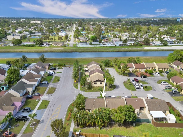 3118 NW 204th Ln # 3118, Miami Gardens FL 33056