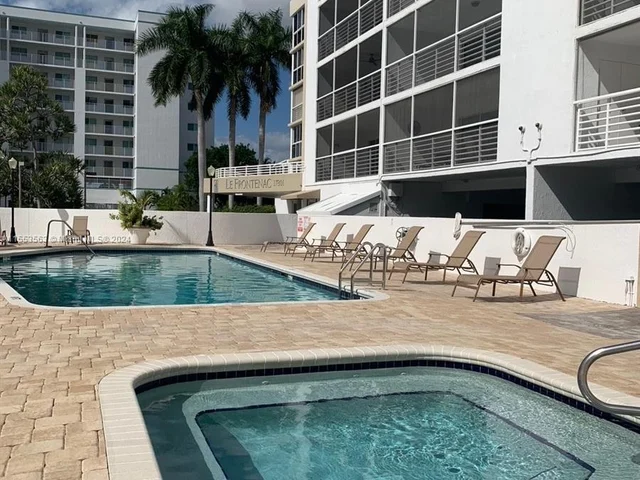 17801 N Bay Rd # 503, Sunny Isles Beach FL 33160