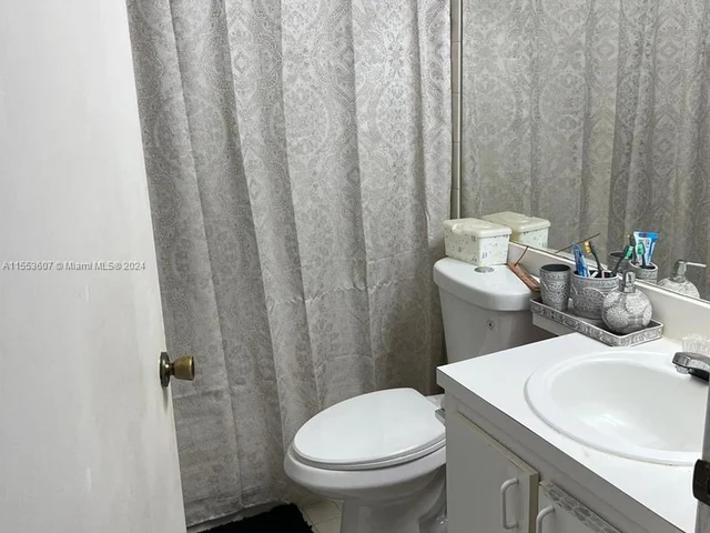 530 S Park Rd # 11, Hollywood FL 33021