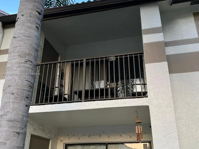 530 S Park Rd # 11, Hollywood FL 33021