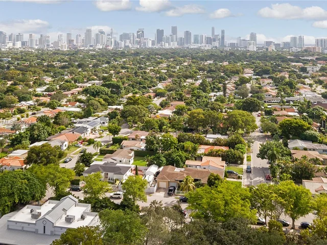 1937 SW 16 Ave, Miami FL 33145