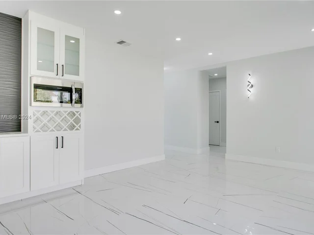 1937 SW 16 Ave, Miami FL 33145