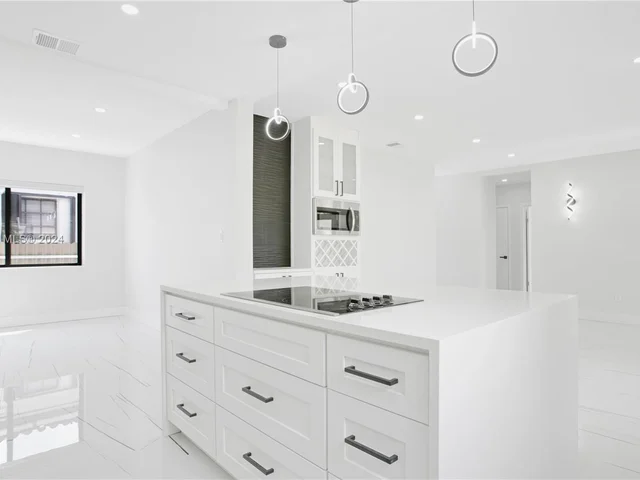 1937 SW 16 Ave, Miami FL 33145