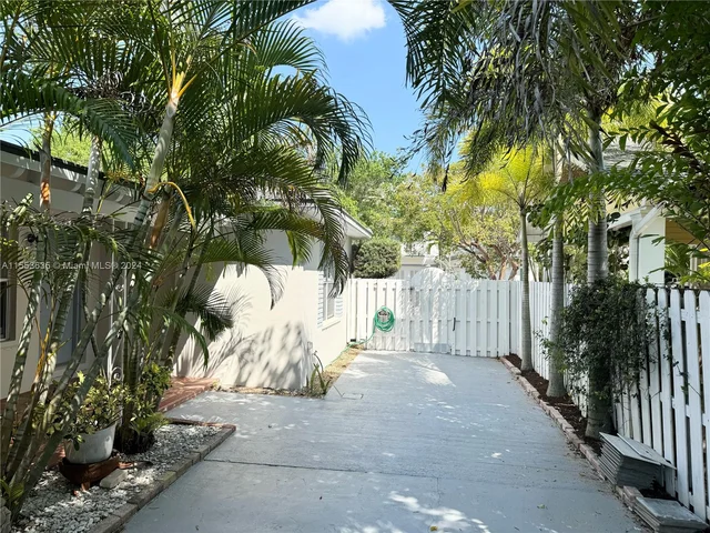 301 NE 15th Ave # 2, Fort Lauderdale FL 33301