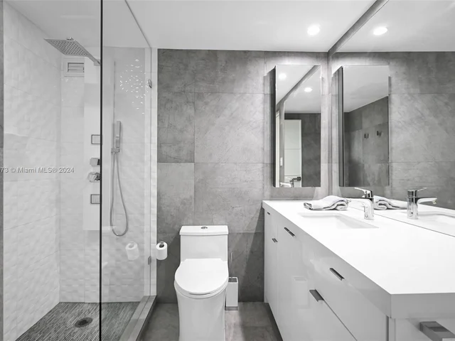 1000 West Ave # 327, Miami Beach FL 33139