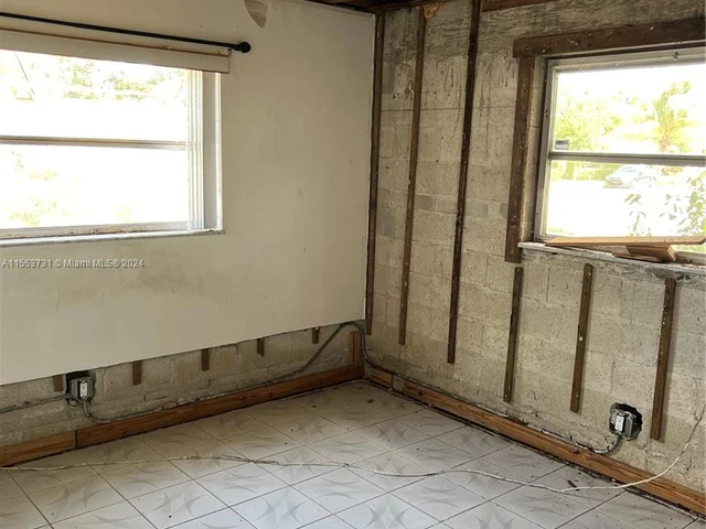 199 NW 69th Ave, Margate FL 33063