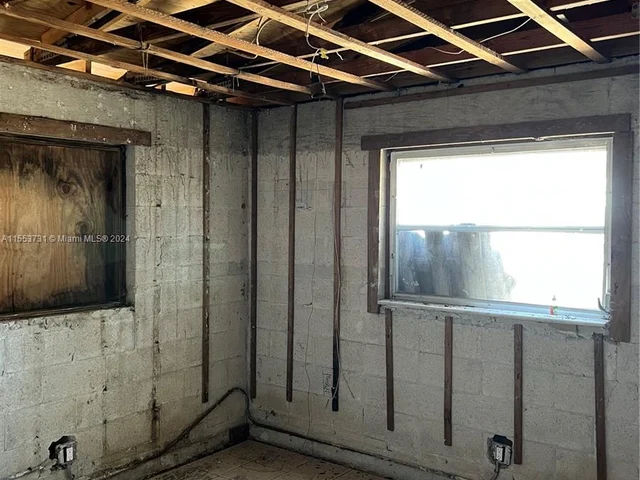 199 NW 69th Ave, Margate FL 33063