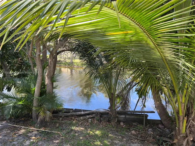 199 NW 69th Ave, Margate FL 33063