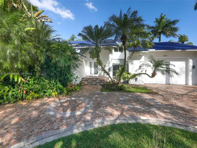 6681 SW 155th Ave, Miami FL 33193