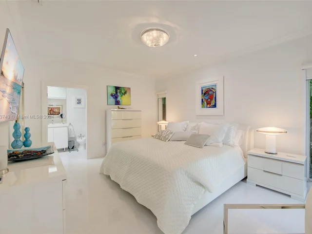 6681 SW 155th Ave, Miami FL 33193