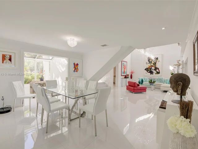 6681 SW 155th Ave, Miami FL 33193