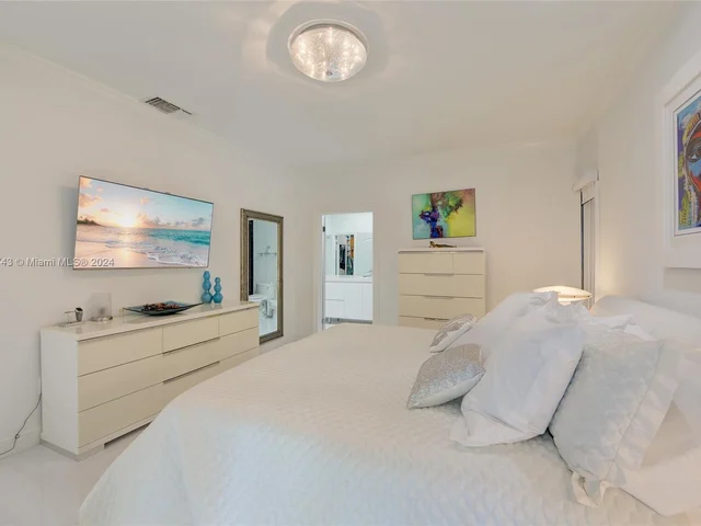 6681 SW 155th Ave, Miami FL 33193