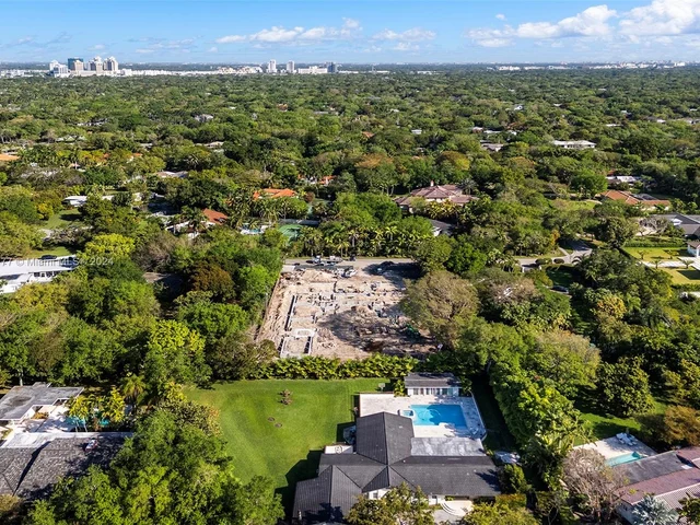 6730 SW 115th St, Pinecrest FL 33156