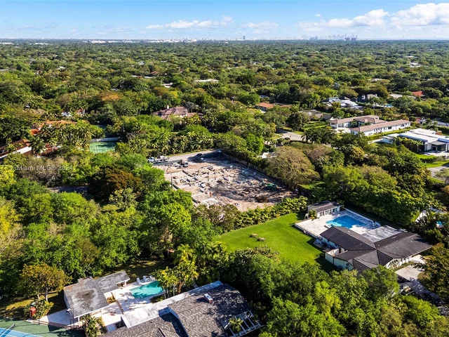 6730 SW 115th St, Pinecrest FL 33156