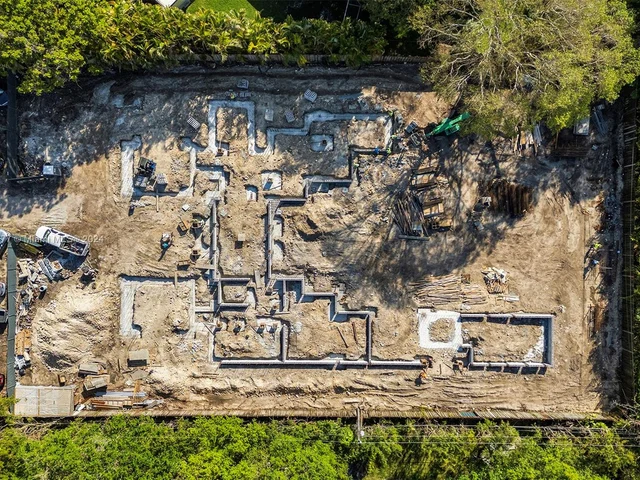 6730 SW 115th St, Pinecrest FL 33156