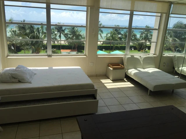 2899 Collins Ave # 531, Miami Beach FL 33140