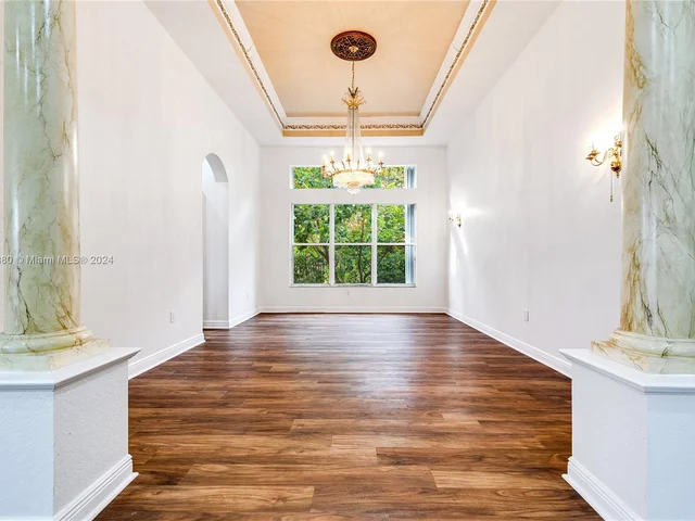 15036 SW 39th St, Davie FL 33331