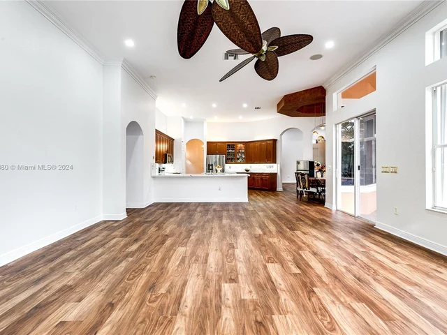 15036 SW 39th St, Davie FL 33331