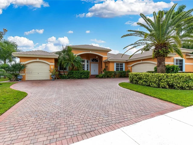 15036 SW 39th St, Davie FL 33331