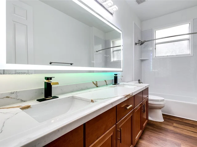 15036 SW 39th St, Davie FL 33331