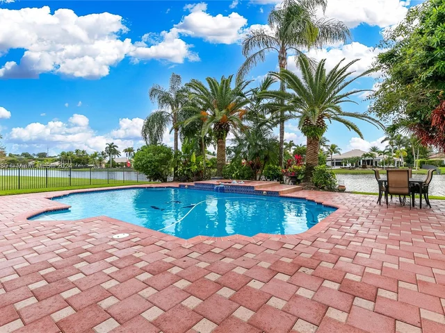 15036 SW 39th St, Davie FL 33331