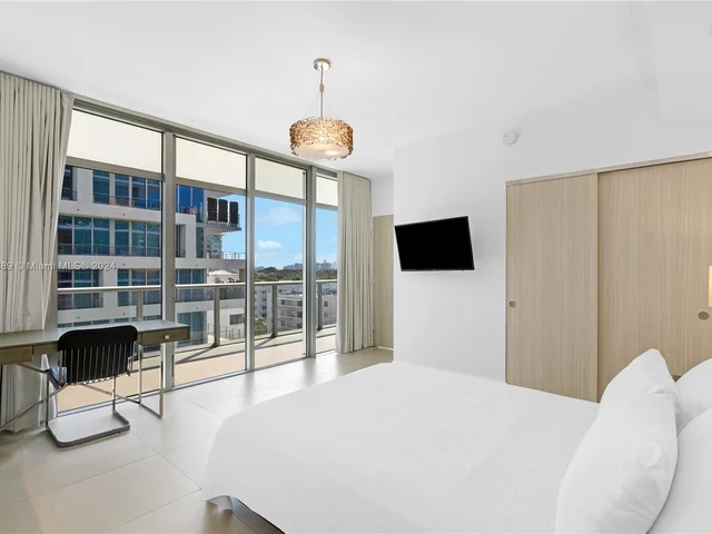 3737 Collins Ave # 703, Miami Beach FL 33140
