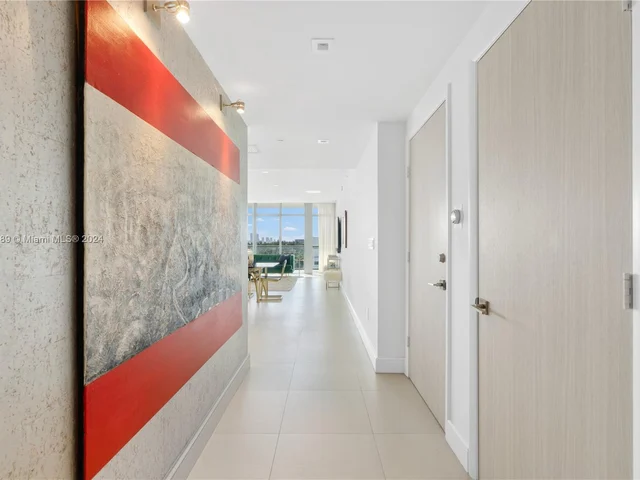 3737 Collins Ave # 703, Miami Beach FL 33140