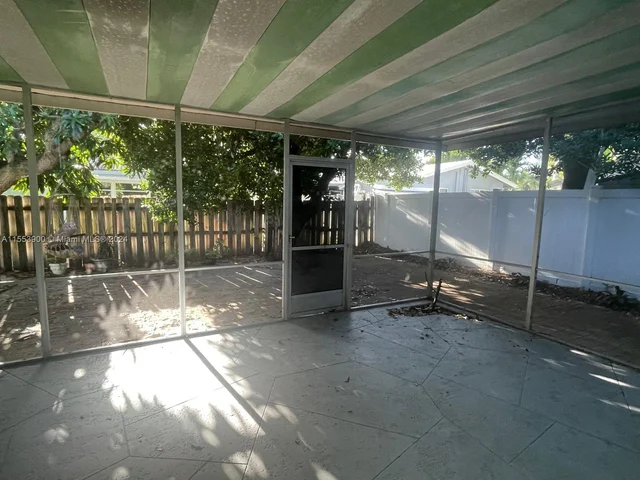 709 NE 25th Ave, Pompano Beach FL 33062