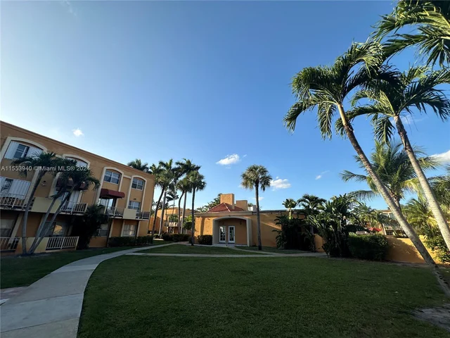 17911 NW 68th Ave # M206, Hialeah FL 33015