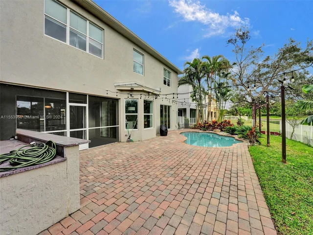 9342 Madewood Ct, West Palm Beach FL 33411