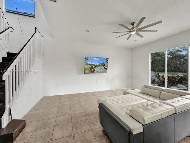 9342 Madewood Ct, West Palm Beach FL 33411