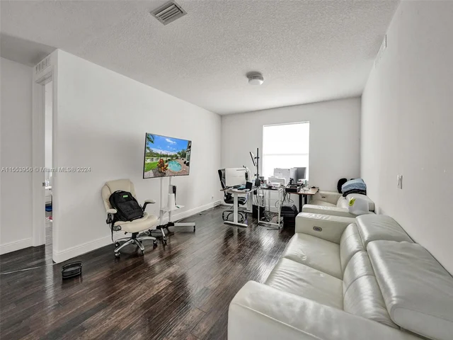 9342 Madewood Ct, West Palm Beach FL 33411