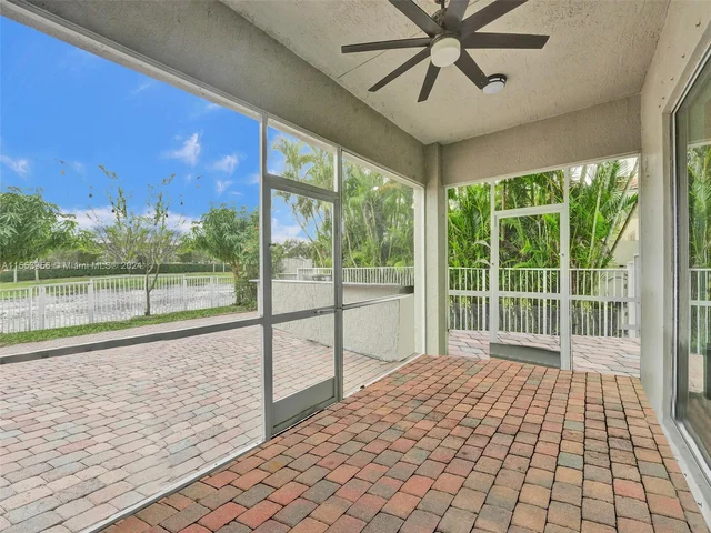 9342 Madewood Ct, West Palm Beach FL 33411