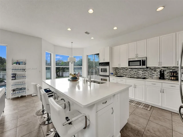 9342 Madewood Ct, West Palm Beach FL 33411