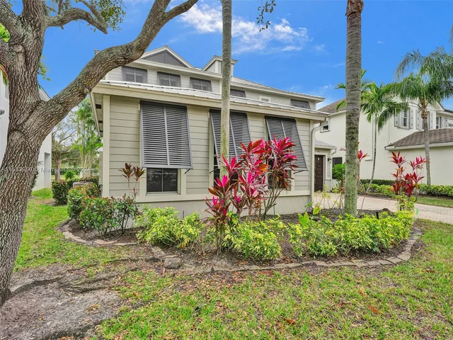 9342 Madewood Ct, West Palm Beach FL 33411