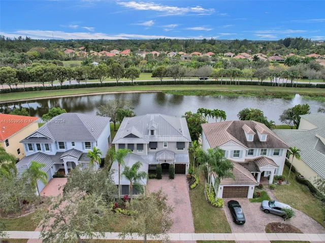 9342 Madewood Ct, West Palm Beach FL 33411