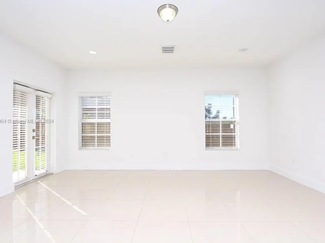 15610 SW 11 Ter, Miami FL 33194