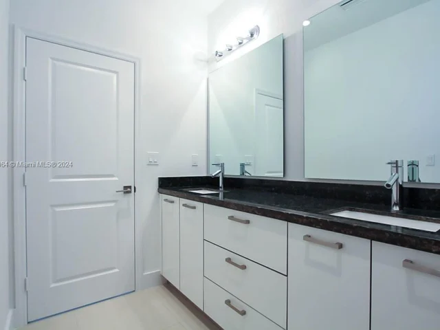 15610 SW 11 Ter, Miami FL 33194