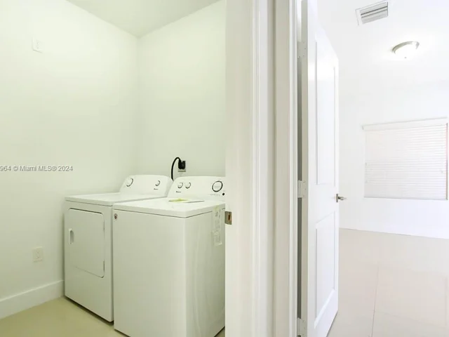 15610 SW 11 Ter, Miami FL 33194